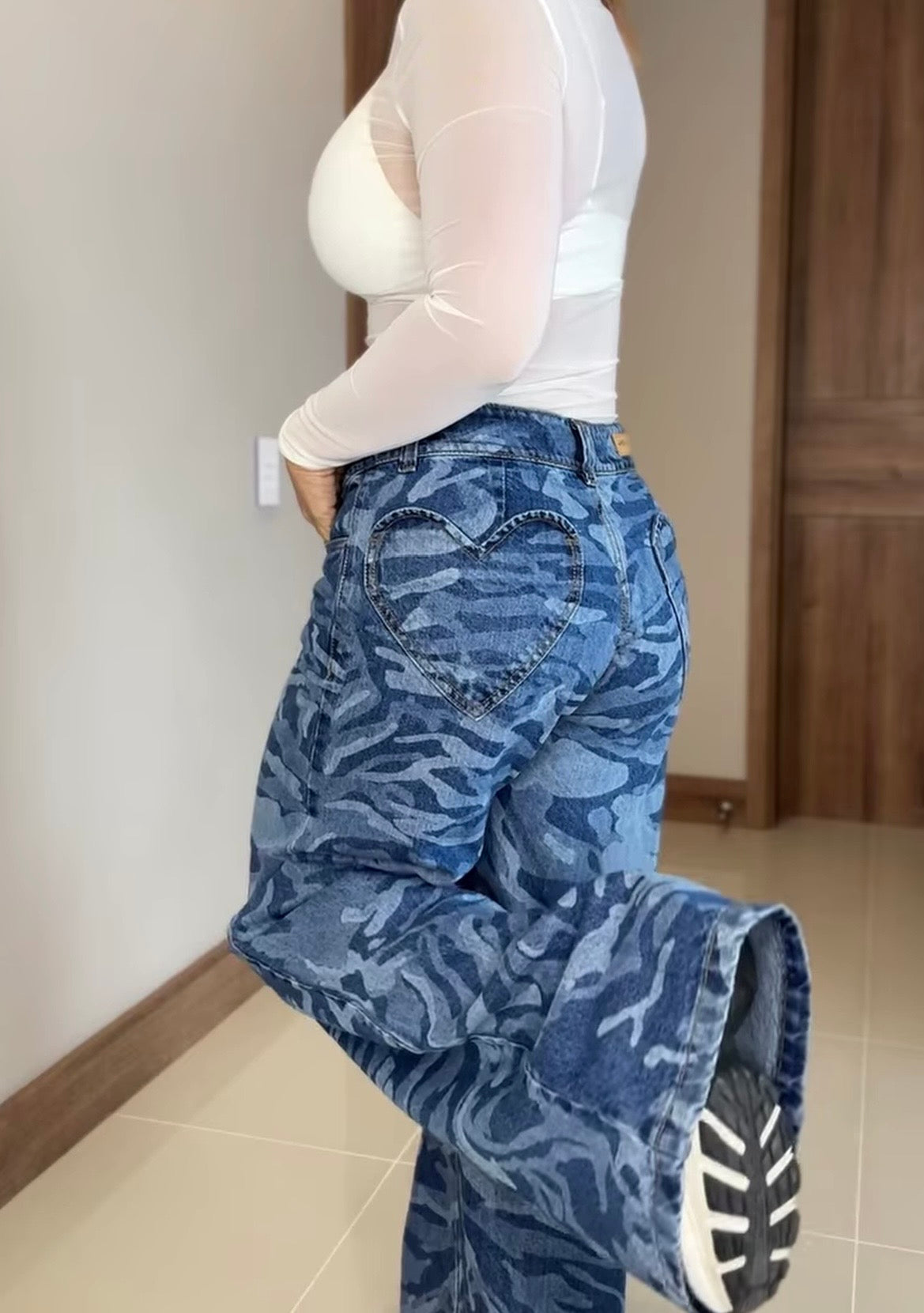 jeans camuflado WIDE LEG