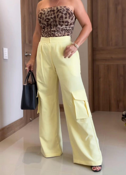 Pantalón cargo amarillo